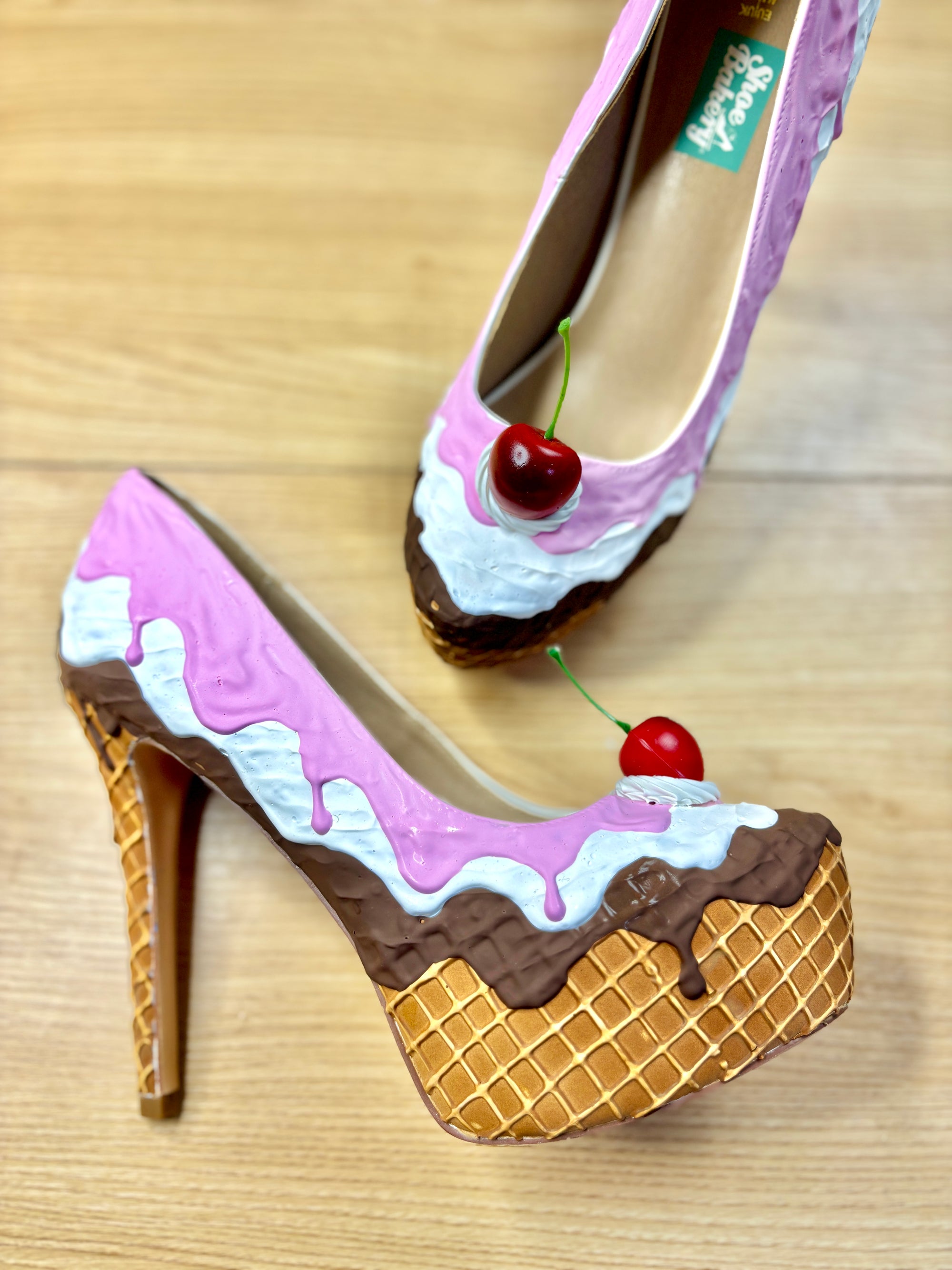 Baked and Ready Neapolitan Ice Cream Heel  sz 10 | 5.5" Heel Height